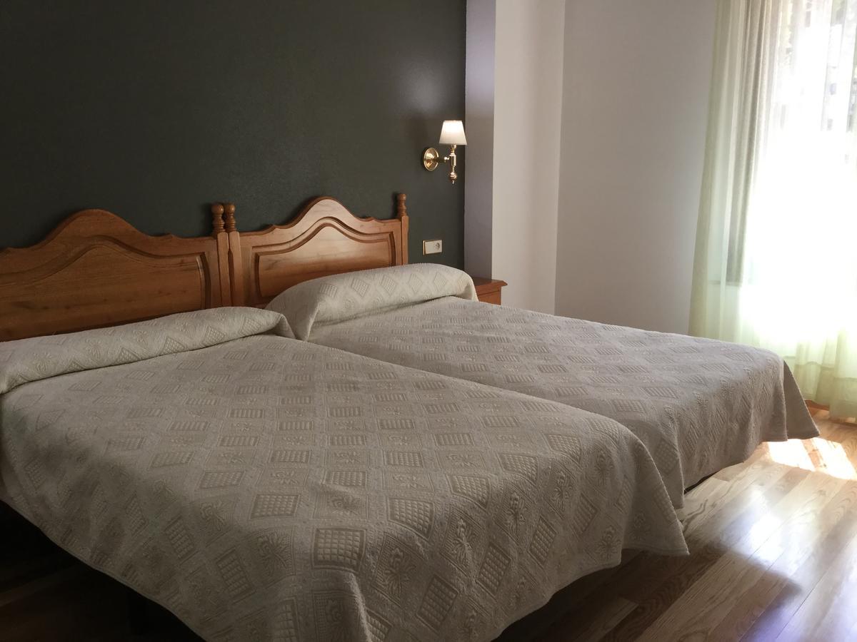 Hotel Cinco Castanos Канделарио Экстерьер фото
