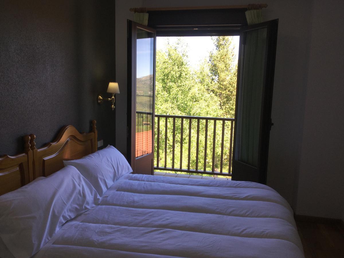 Hotel Cinco Castanos Канделарио Экстерьер фото