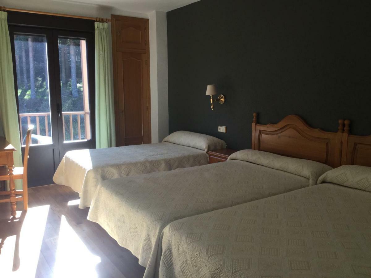 Hotel Cinco Castanos Канделарио Экстерьер фото