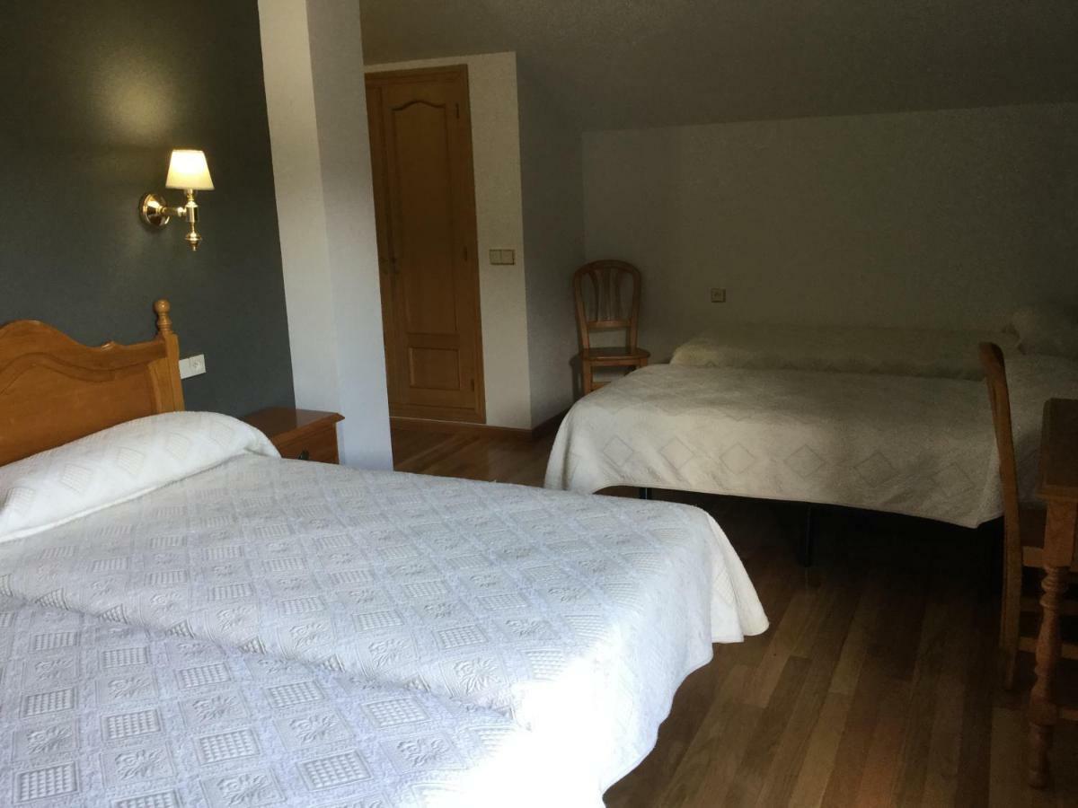 Hotel Cinco Castanos Канделарио Экстерьер фото